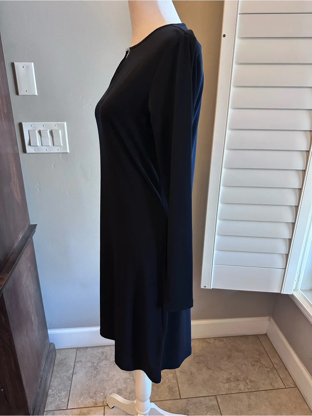 Michael KORS Long Sleeve Navy Keyhole Shift Dress, Size XS, EUC